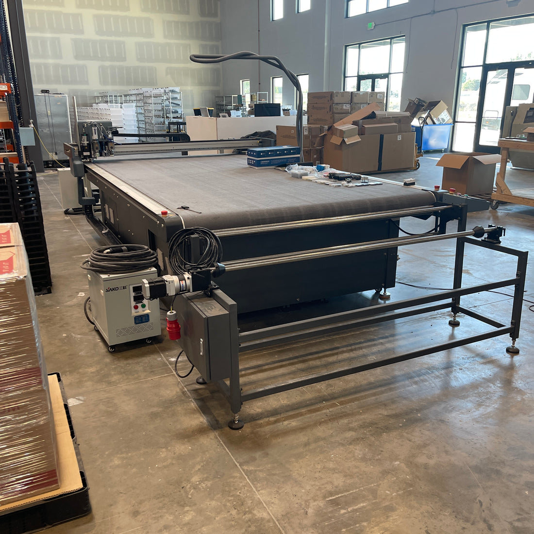 50% OFF Used Research Machine: RUIZHOU Oscillating Knife Cutting Table