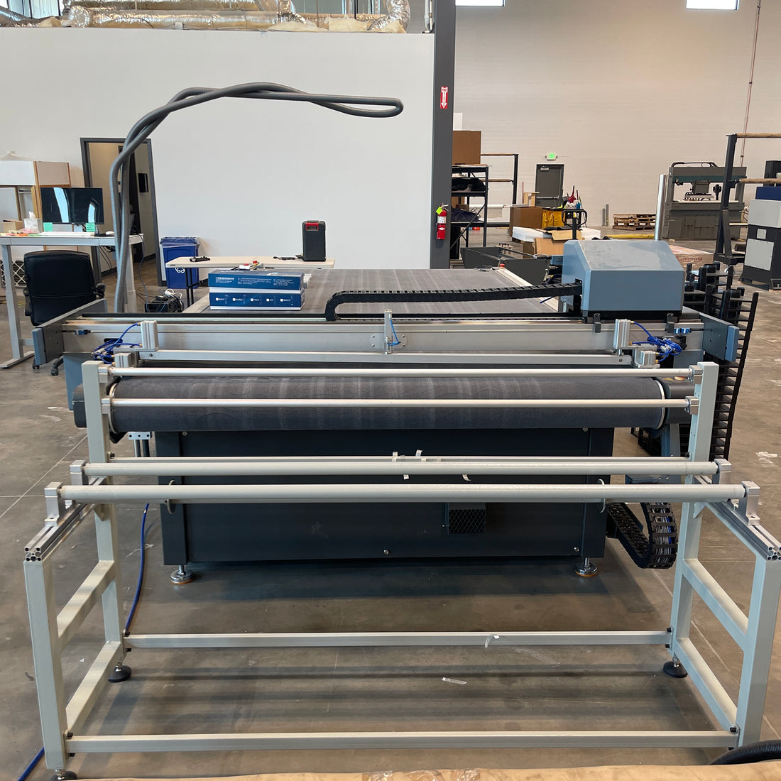 50% OFF Used Research Machine: RUIZHOU Oscillating Knife Cutting Table