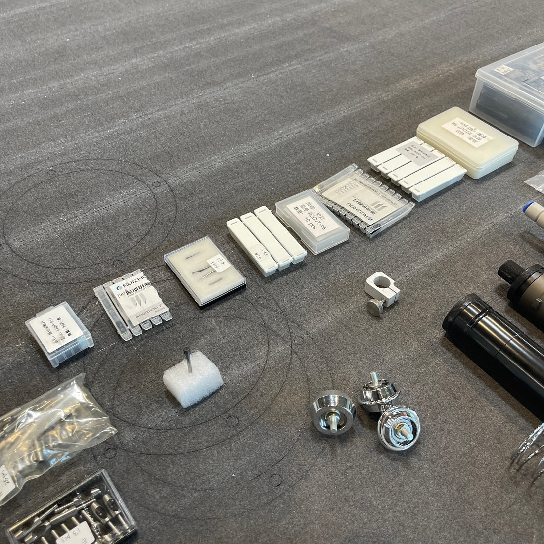 50% OFF Used Research Machine: RUIZHOU Oscillating Knife Cutting Table