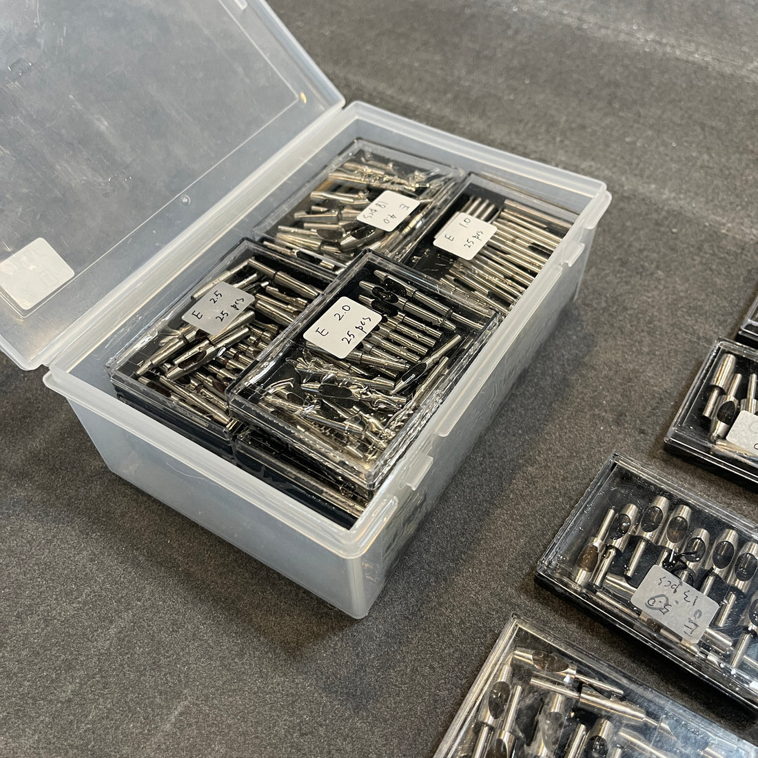 50% OFF Used Research Machine: RUIZHOU Oscillating Knife Cutting Table