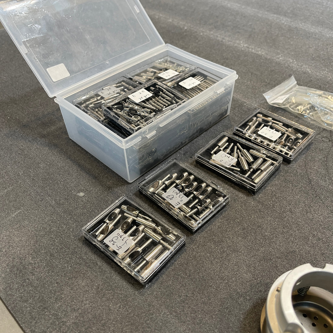 50% OFF Used Research Machine: RUIZHOU Oscillating Knife Cutting Table