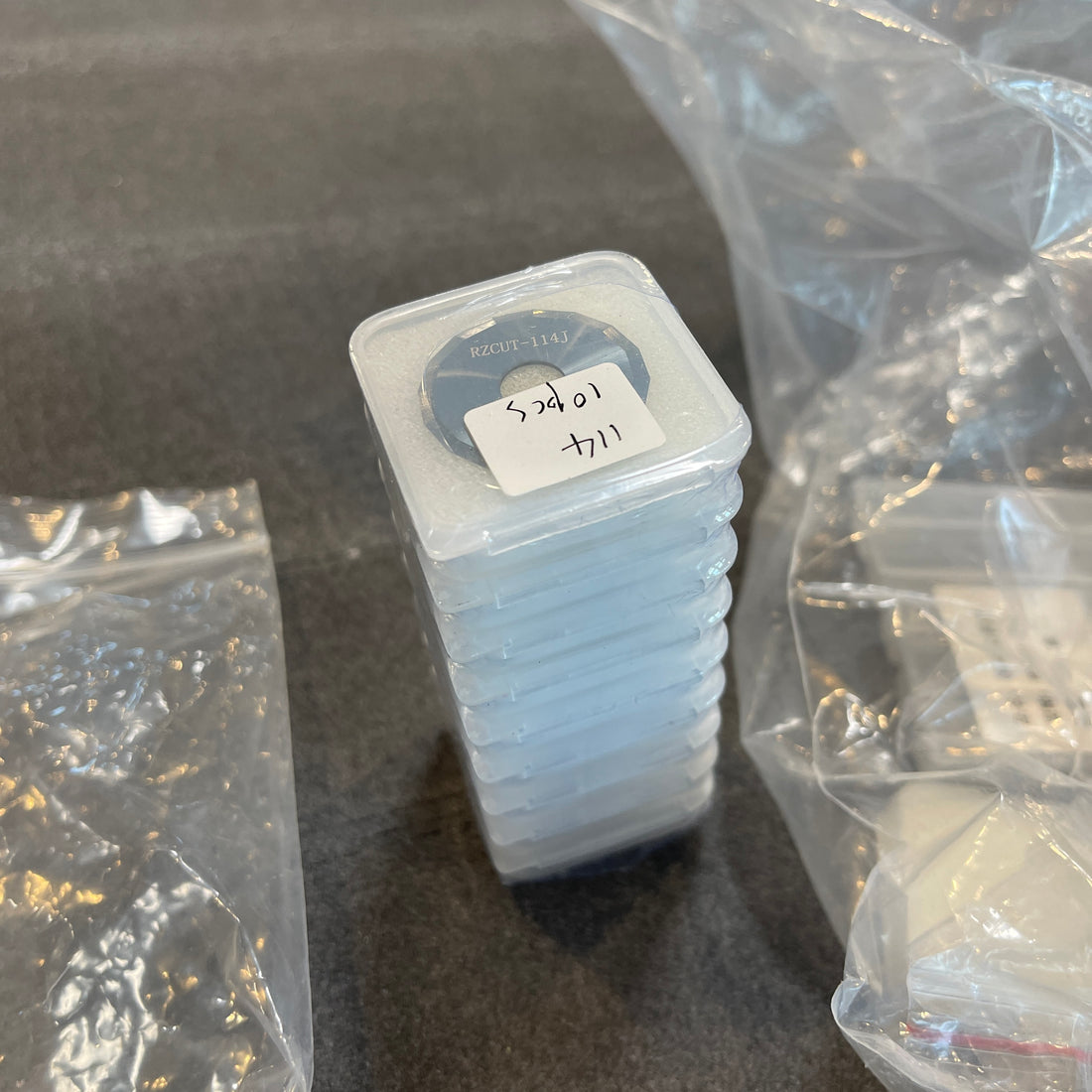 50% OFF Used Research Machine: RUIZHOU Oscillating Knife Cutting Table