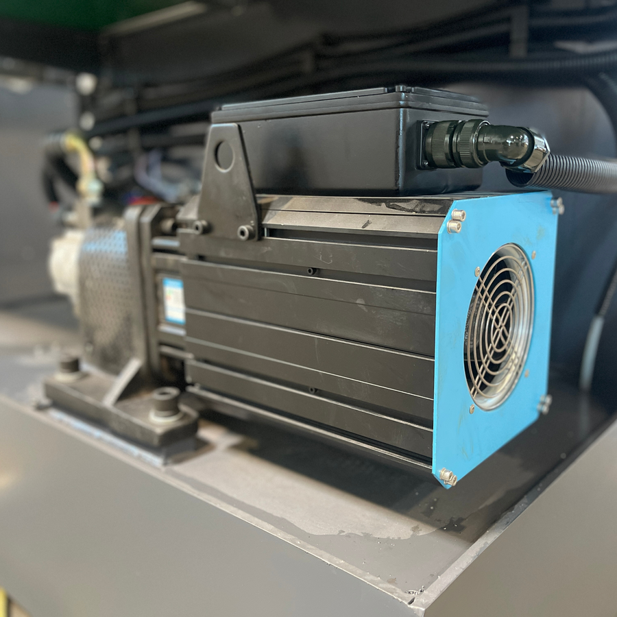 Replacement servo motor and pump assembly sourced by Hammerhead Industrial