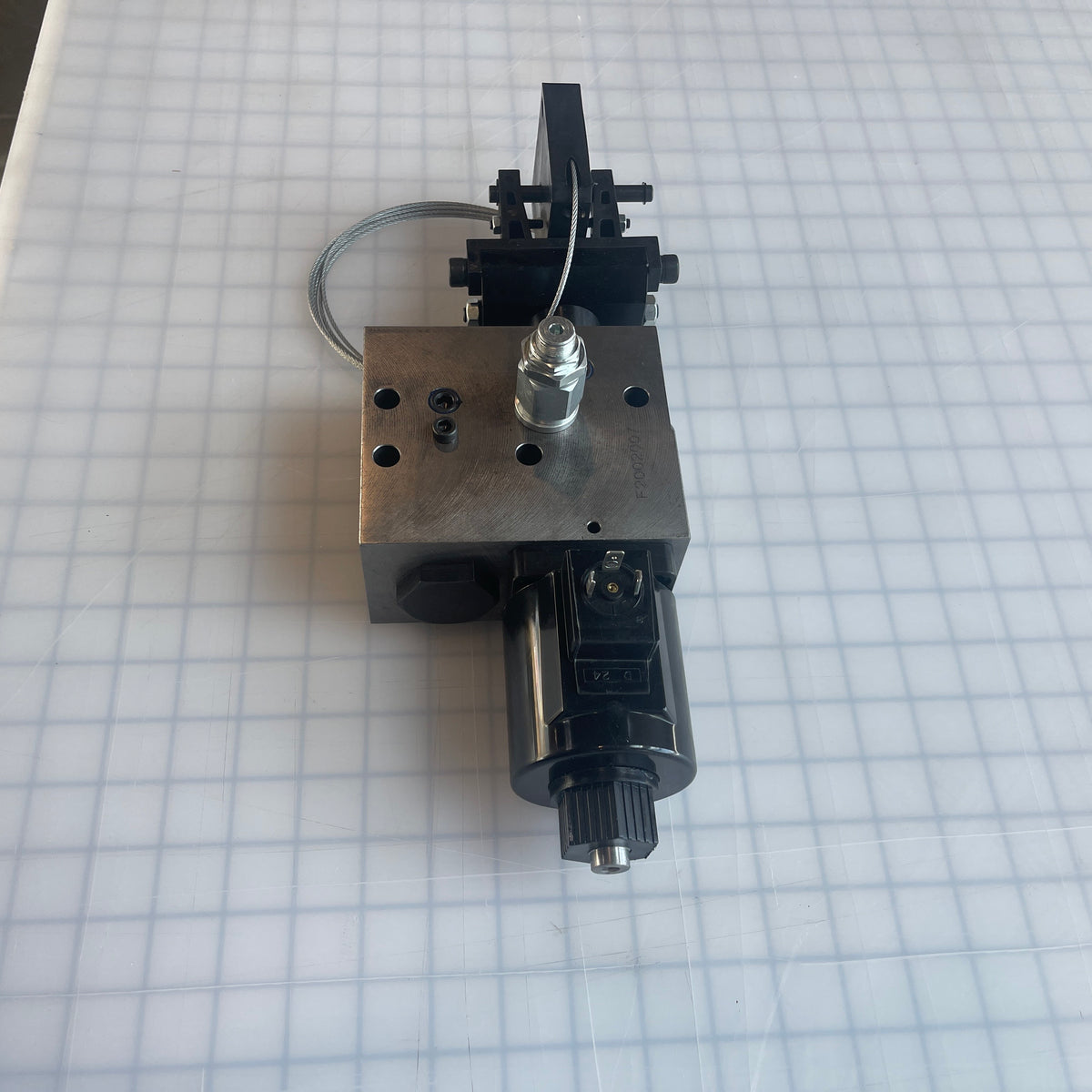 Hammerhead Valve Assembly for Swing Arm Clicker Press | SB Series ...